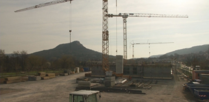 Schulbaustelle am Jenzigweg lahmgelegt