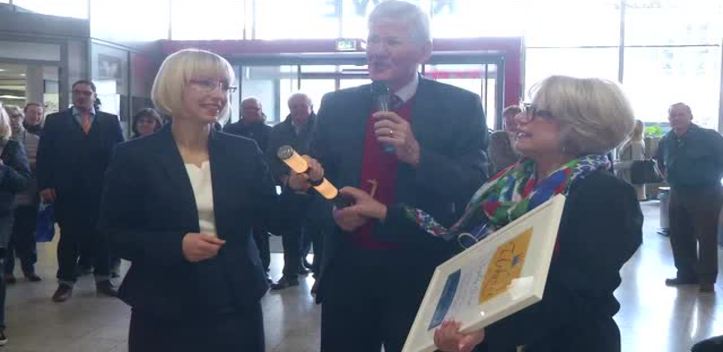 Abschied: Für die „Lobedaer Ikone“ Angelika Weiß gab es viele Lobesworte und Blumen