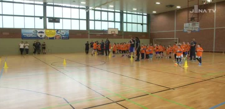 Ostercamp: Profis von Science City Jena lehrten dem Nachwuchs das Basketball-ABC