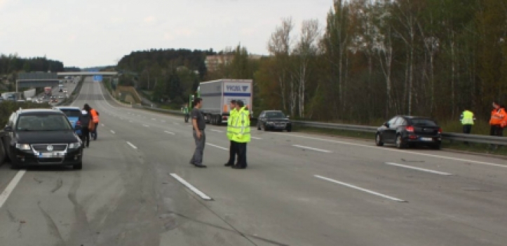 Unfall mit fünf Fahrzeugen und fünf Verletzten