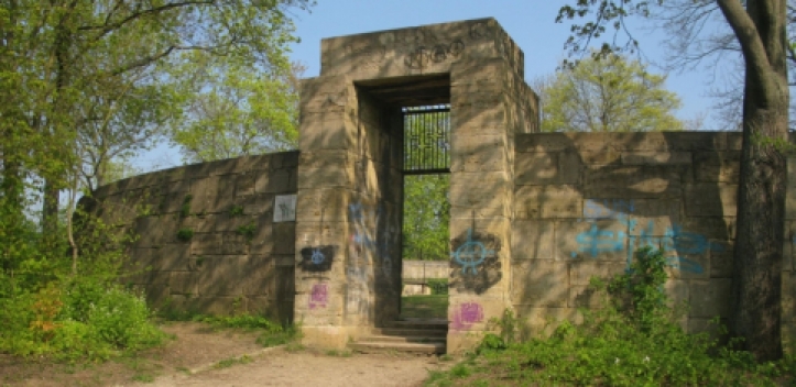 Schmierereien am Friedensberg 