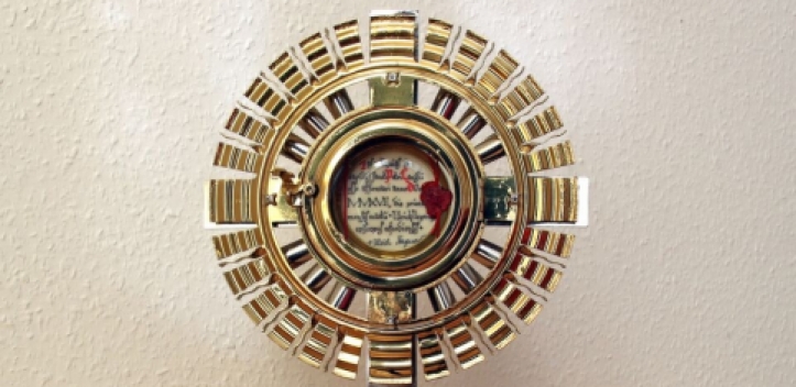 Katholische Studentengemeinde erhält Canisius-Reliquie