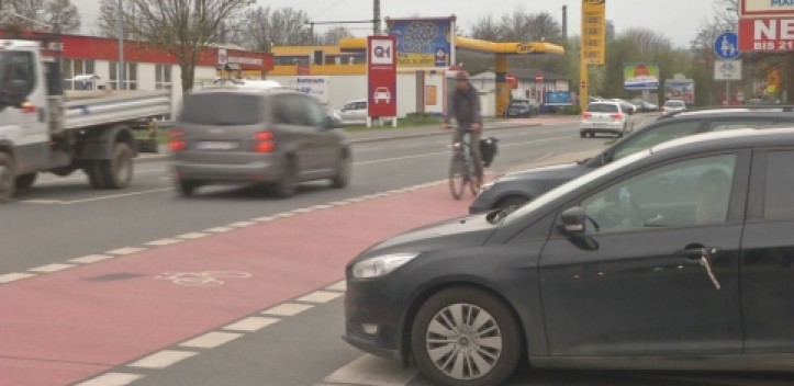 Grünes Licht: An der Kreuzung Camburger/Altenburger Straße soll eine Ampel installiert werden