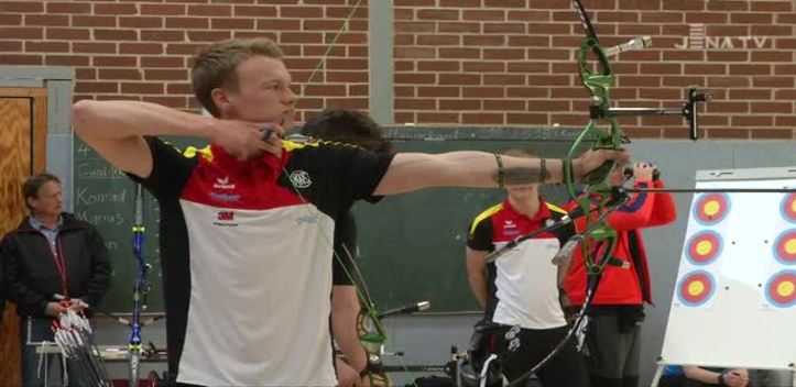 Nach der Einweihung: In der neuen Bogenhalle kann der Nachwuchs besser trainieren