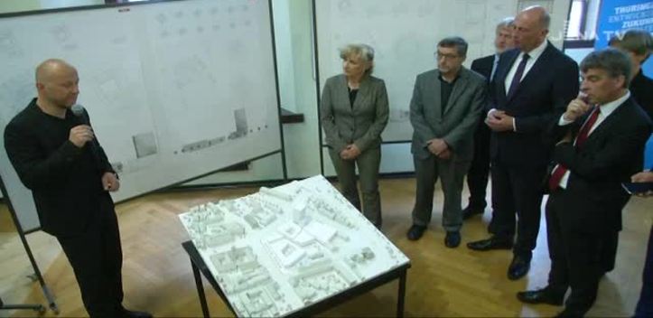 Bauen auf dem Inselplatz: Das Modell für den künftigen Uni-Campus wurde heute vorgestellt