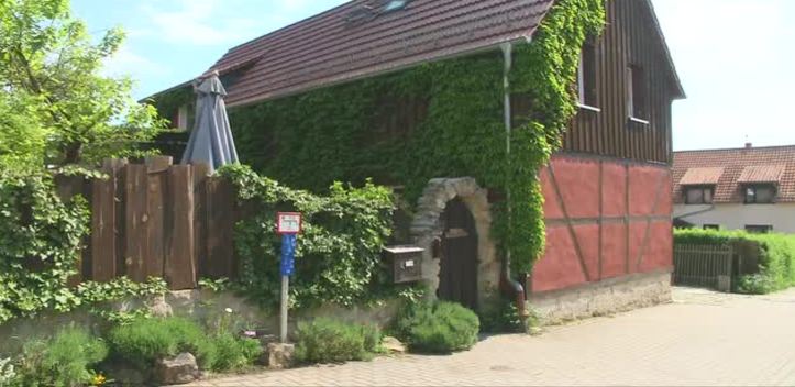 Grünfassadenpreis für Eigentümer: In diesem Jahr wurden gleich zwei Häuser ausgewählt