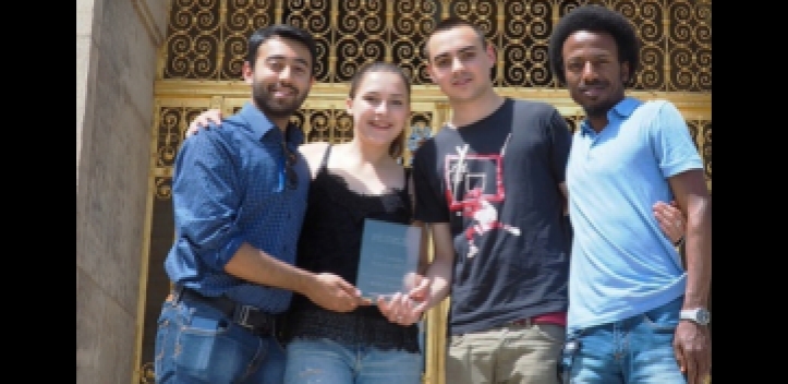 Internationale Studierende gewinnen Deutsche Debattiermeisterschaft 