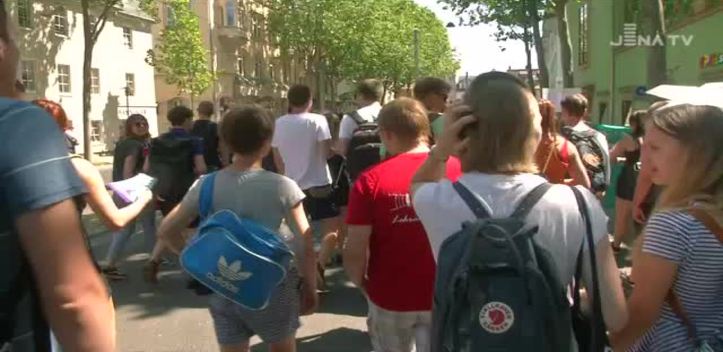 Auf der Straße: Jenaer Schüler und Studenten beteiligten sich am bundesweiten Bildungsstreik