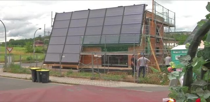 Aktivsonnenhaus: In Zöllnitz errichtet eine Chemnitzer Firma ein ganz besonderes Eigenheim