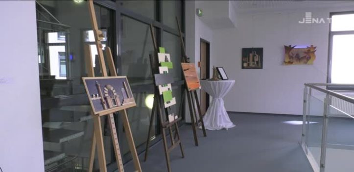 Holzwelten: In der Kunstgalerie der Sparkasse wurde heute eine neue Ausstellung eröffnet