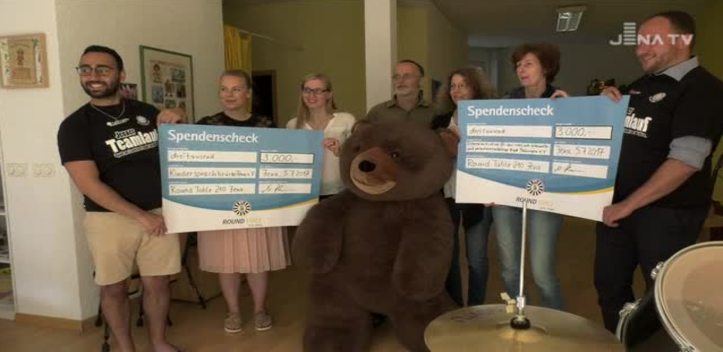 Für den guten Zweck: Die Teamlauf-Spende von 6 000 Euro wurde an zwei Vereine überreicht