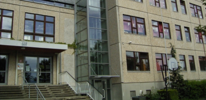 Integrationsdienst in Winzerla vor Ort