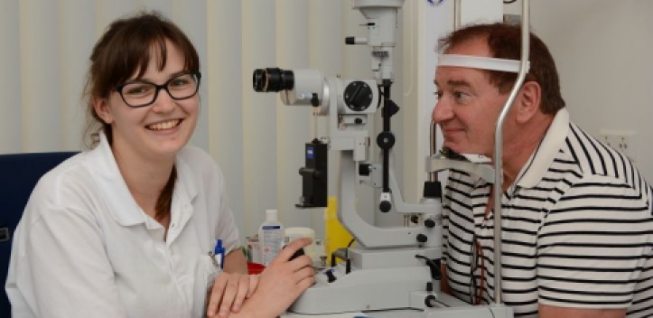 Neue Windschutzscheibe für das Auge 