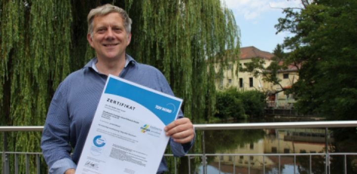 Grüner Stadtwerke-Strom erhielt wieder TÜV-Zertifikat