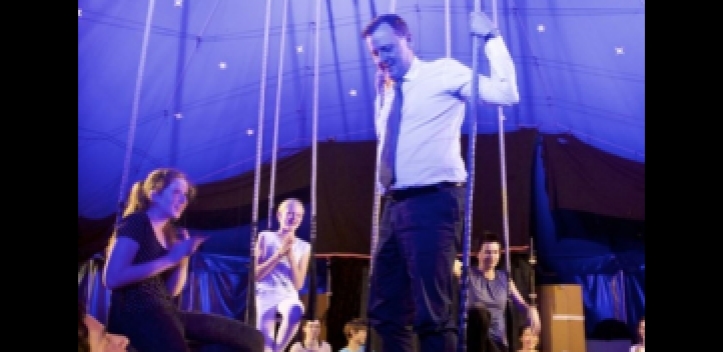 Ministerpräsident zeigte sich akrobatisch 