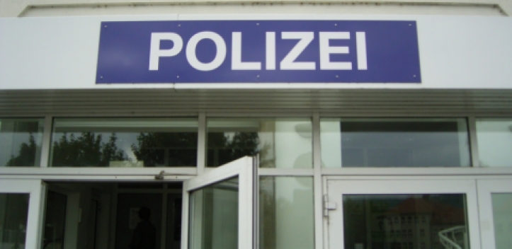 Strohballen angezündet