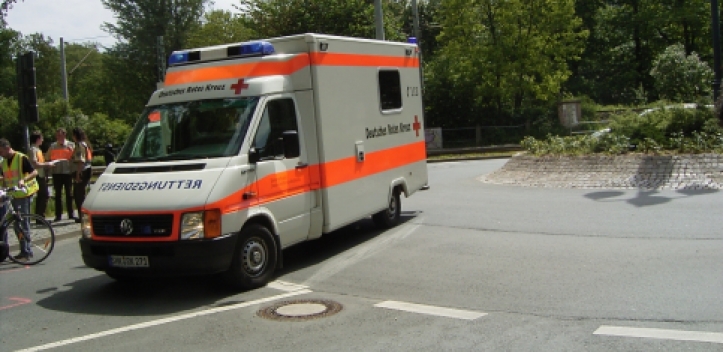 Umsonst notgebremst – Radlerin nach Sturz mit Kieferbruch