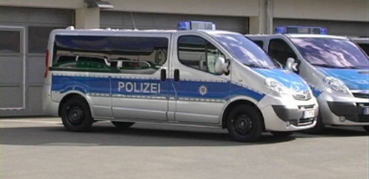 Vor Ärztehaus angefahren