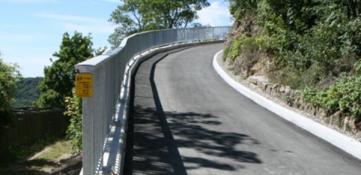 Straße am Fuchsturm vollendet