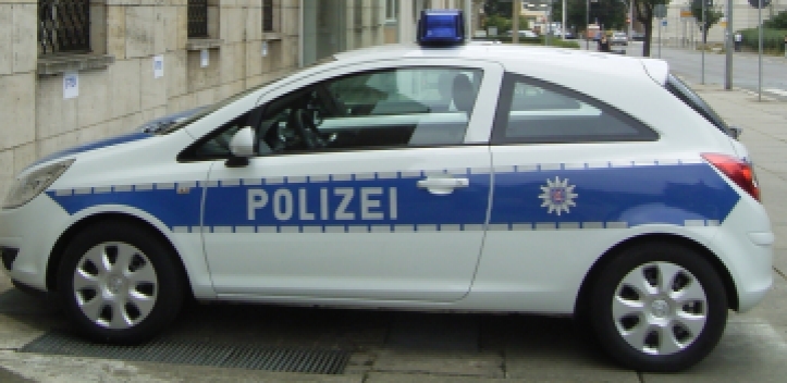 Unbekannte griffen Betrunkenen mit Glasflasche an