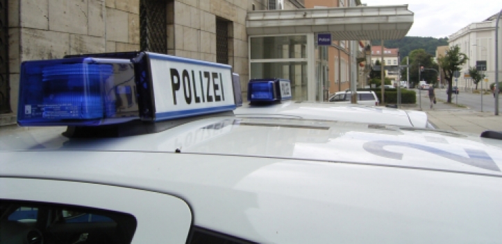 Feuerwehr und Polizei erneut wegen Containerbrand im Einsatz