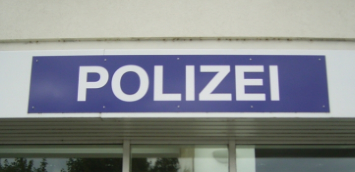 Zeugen zu Unfall gesucht