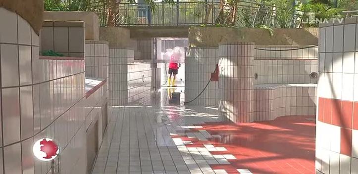 Putzeinsatz für das Freizeitbad: Im GalaxSea ist die Reinigungswoche in vollem Gange