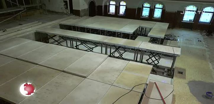 Neue Volkshausbühne: Im Großen Saal gehen die Sanierungsarbeiten zügig voran