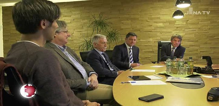 Entschlossen: Stadt und FC Carl Zeiss Jena unterzeichnen Eckverträge zum neuen Stadion