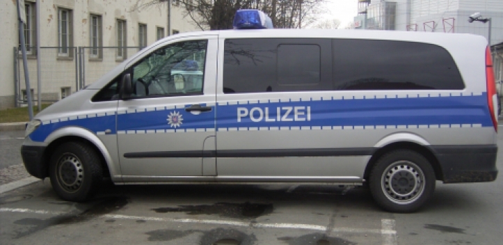 Betrunkener fällt schmerzhaft vom Rad