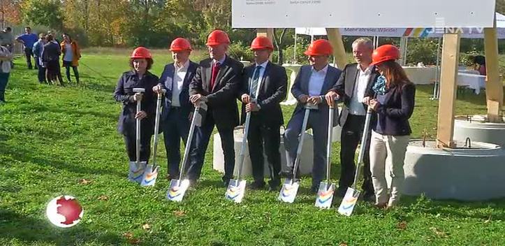 Baustart: In Lobeda-Ost setzten jenawohnen und AWO den Spatenstich für ein Demenzzentrum