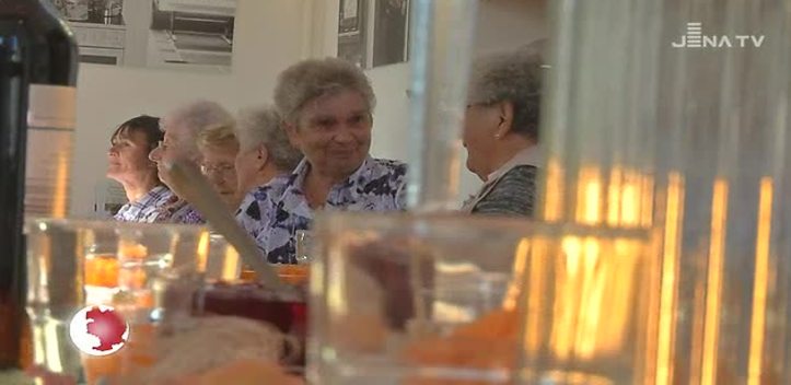 Essenzubereitung: In der Kulturkirche Löbstedt  waren Senioren wieder zum Mittagstisch eingeladen