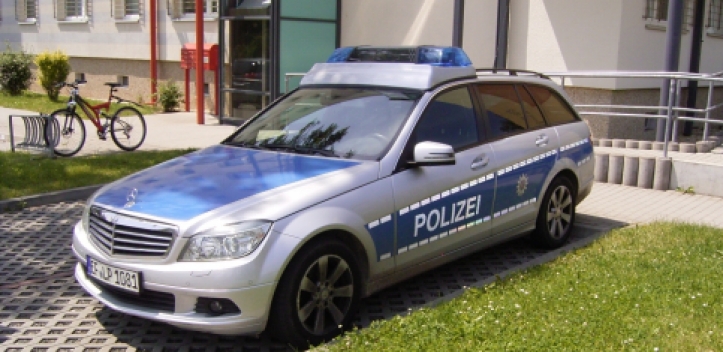 Schwerer Unfall wegen dunkler Bekleidung