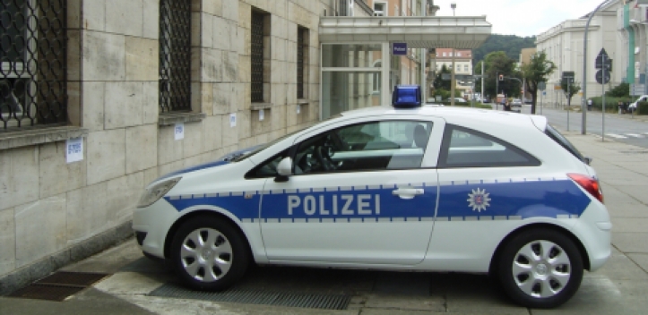 28-Jähriger mit Messer bedroht und überfallen