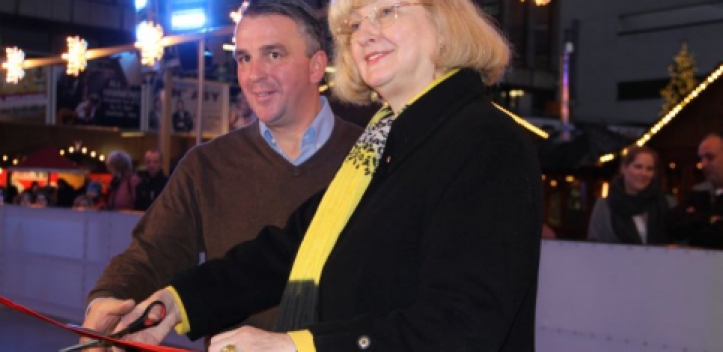 Start für Eisbahn in Gera