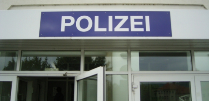 Besäuselt durch die Innenstadt gerast