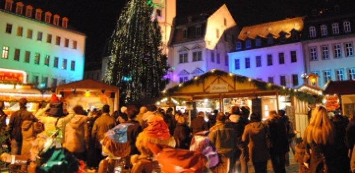 Auftakt am Wenigenjenaer Weihnachtsbaum