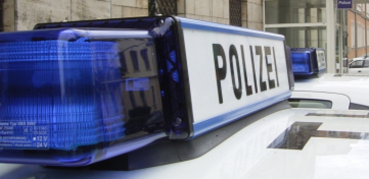 Unfall zwischen Straßenbahn und Müllfahrzeug