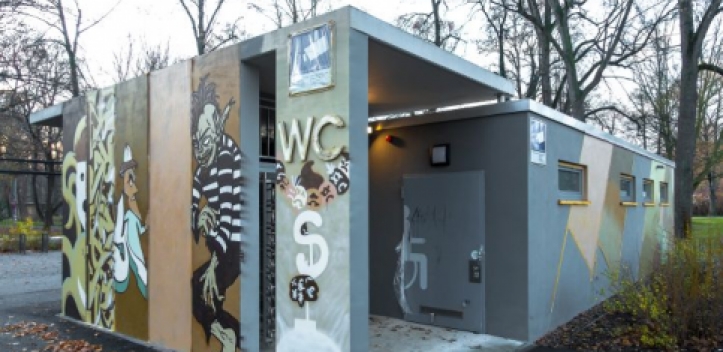 Rasenmühleninsel: Graffiti für Toiletten-Häuschen 