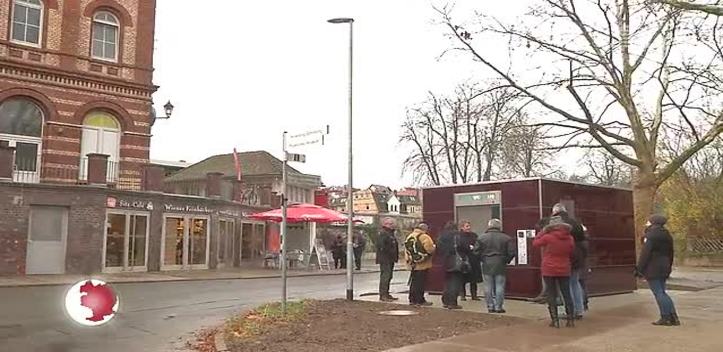 Neu am Westbahnhof: Die Toilettenanlage wurde symbolisch an die Stadt übergeben