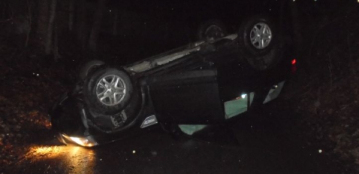 Bei Regen überschlagen