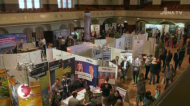 Ausbildungsmarkt: Im Volkshaus stellten Firmen aus der Region Ausbildungsberufe vor