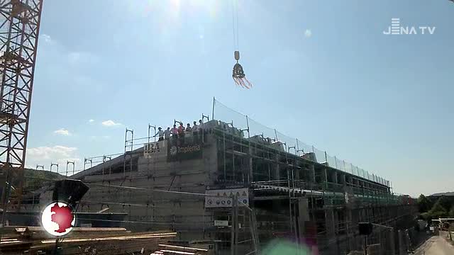 Investition: Das Unternehmen VACOM feierte Richtfest für die neue Fertigungshalle