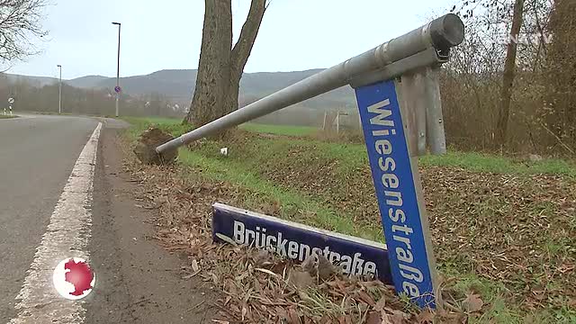 Chaos auf Umleitungsstrecke: An der Kreuzung Brückenstraße/Wiesenstraße fielen die Ampeln um