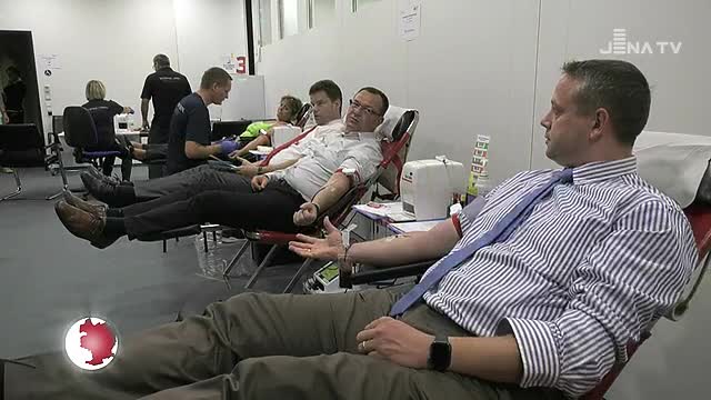 Blutspende-Tag: In der Sparkassen-Hauptfiliale gab es heute eine Premiere 