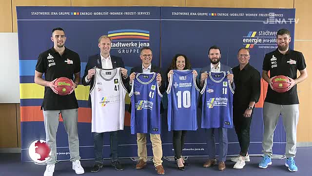 Neue Trikots: Die Basketballer von Science City Jena laufen ab September in der 2. Liga auf