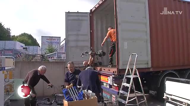 Eingepackt: Der Lions Club Jena hat eine Hilfssendung nach Namibia geschickt