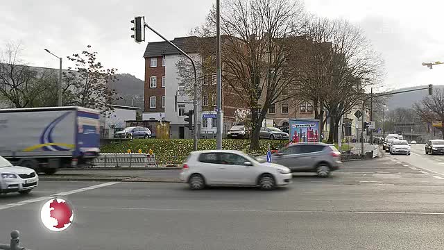 Baustelle eingerichtet: An der Angerkreuzung gibt es Fahrbahn-Einengungen