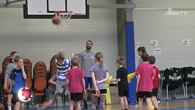Neues Camp: Science City Jena führt Ferienkinder in die Geheimnisse des Basketballs ein 