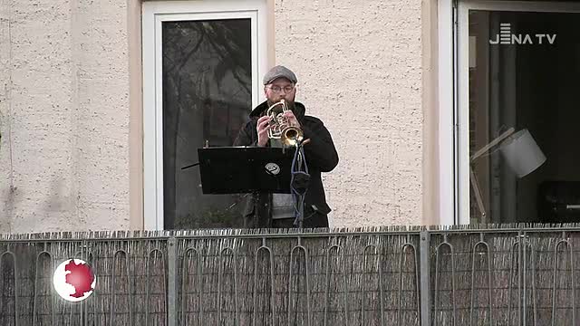 Für die Kultur: Seit der Schließung öffentlicher Einrichtungen werden regelmäßig Balkonkonzerte veranstaltet